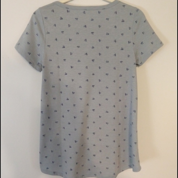 Lularoe classic tee xs - Picture 2 of 4